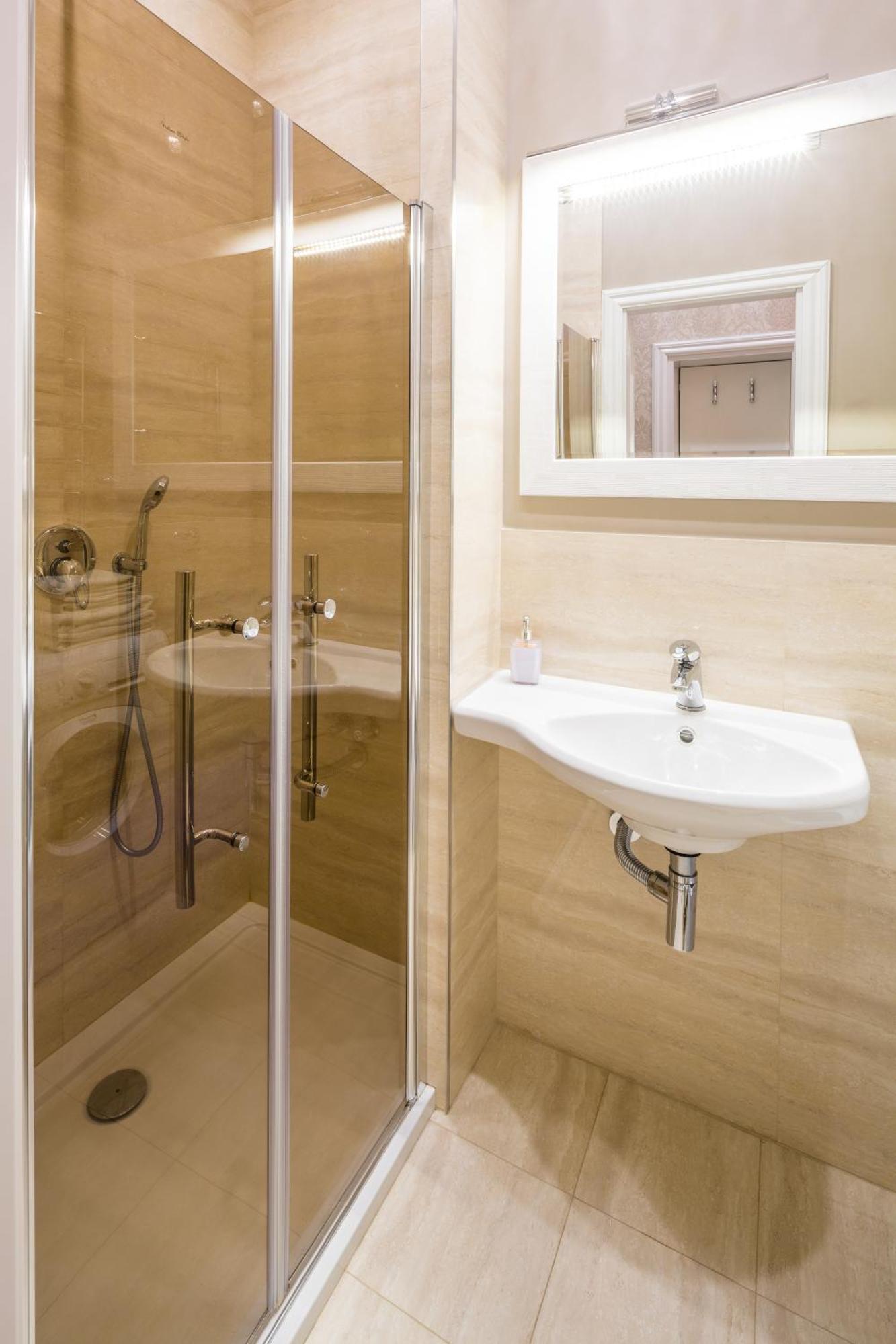 Lviv Apartments ภายนอก รูปภาพ