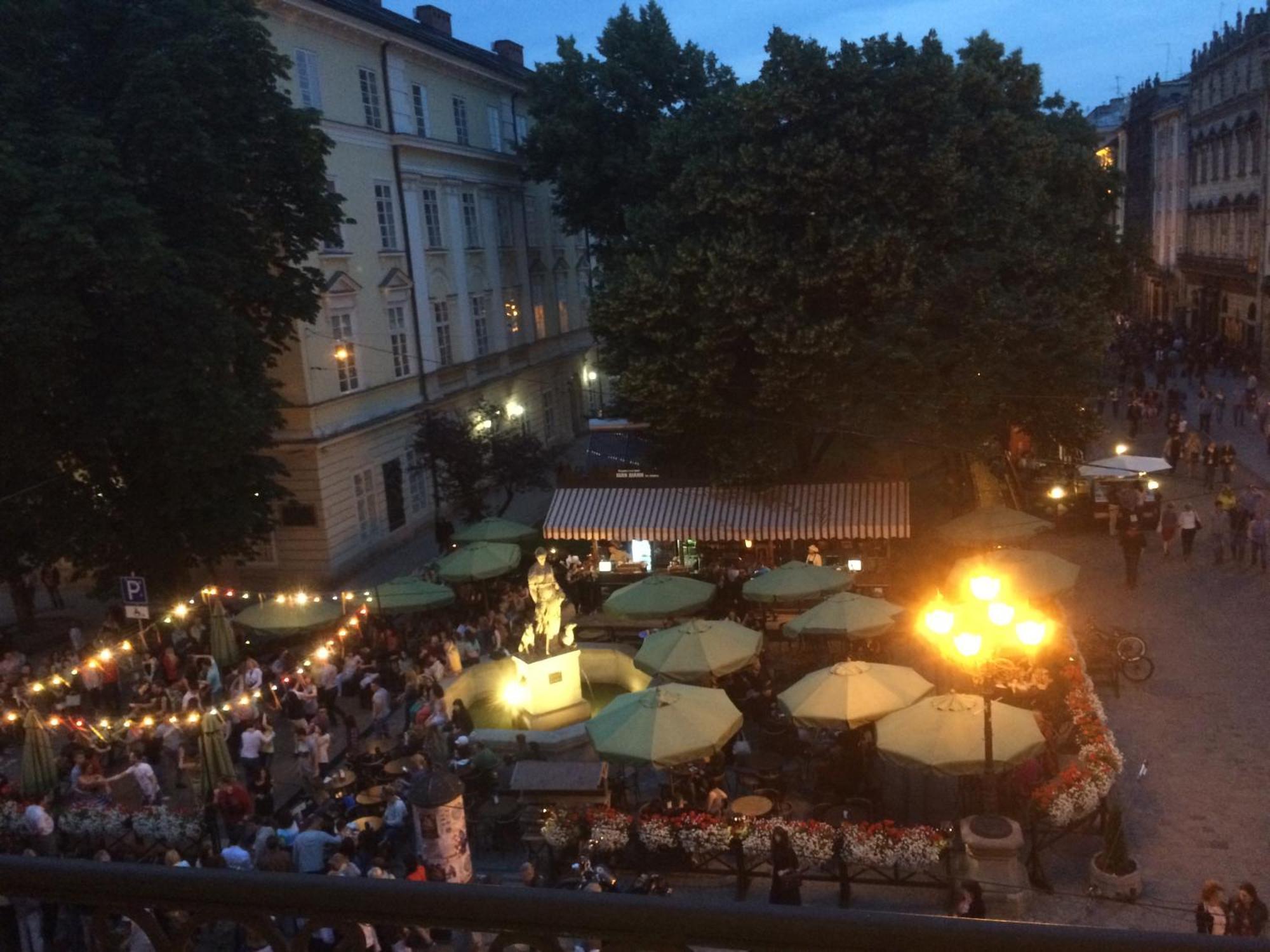 Lviv Apartments ภายนอก รูปภาพ